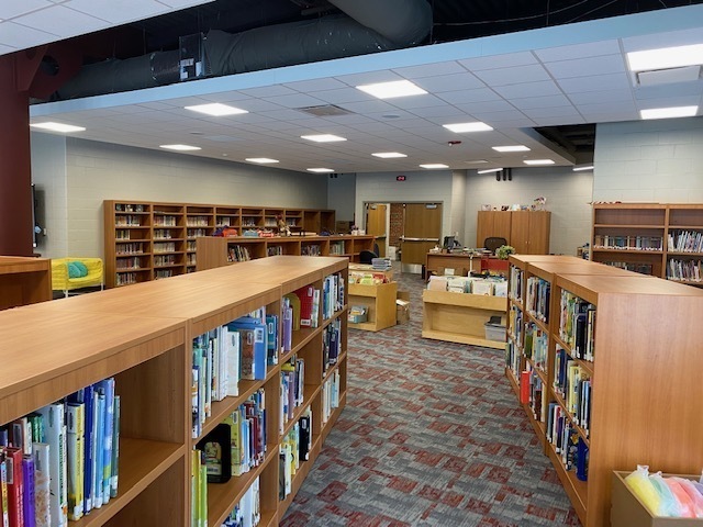 book shelves filled with books in media center at Linden Elementary