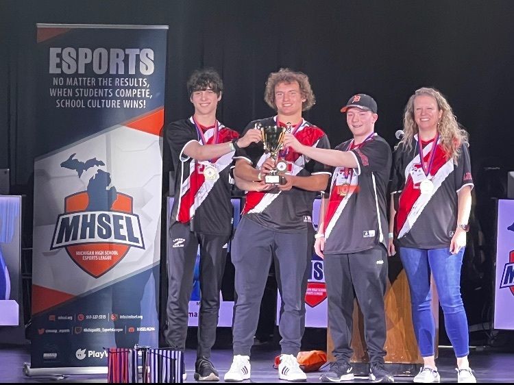esports team winning state championship 